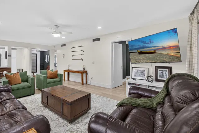 PGA National Palm Beach Gardens Unit 124 photo 12