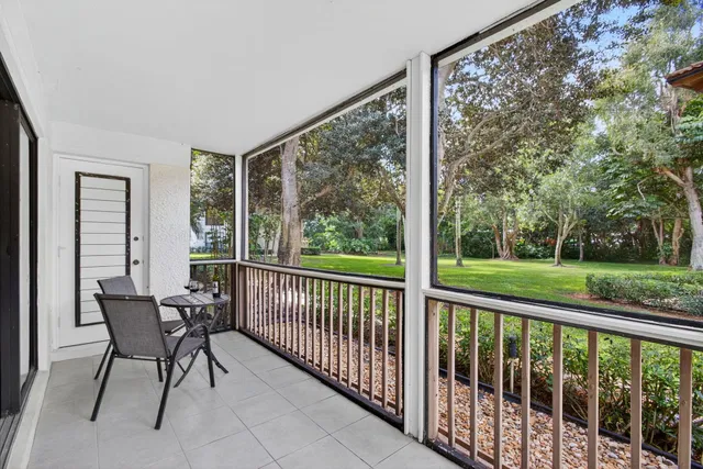 PGA National Palm Beach Gardens Unit 124 photo 33