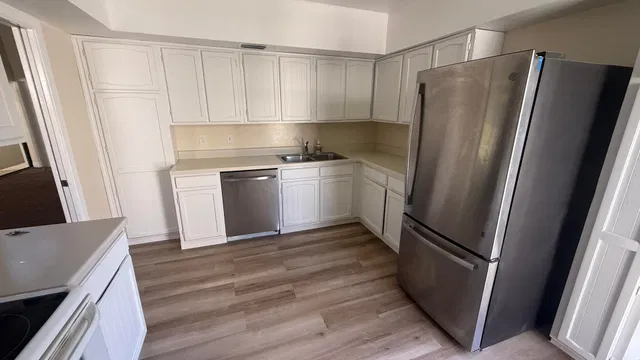Unit 206 photo 13