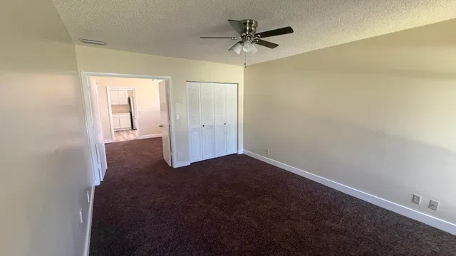 Unit 206 photo 16