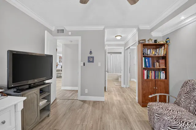  Unit 5 photo 28