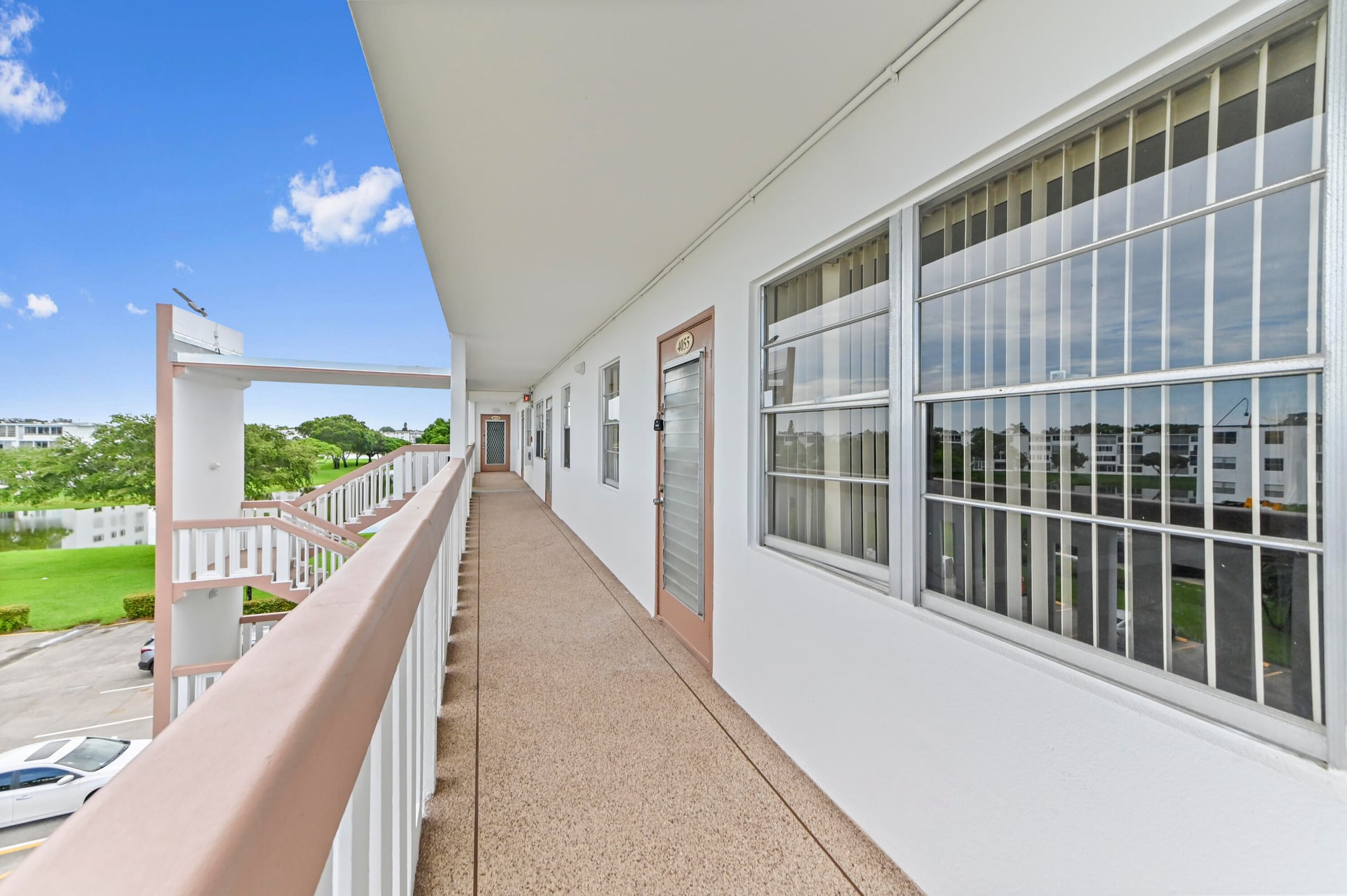 Residence photo 3