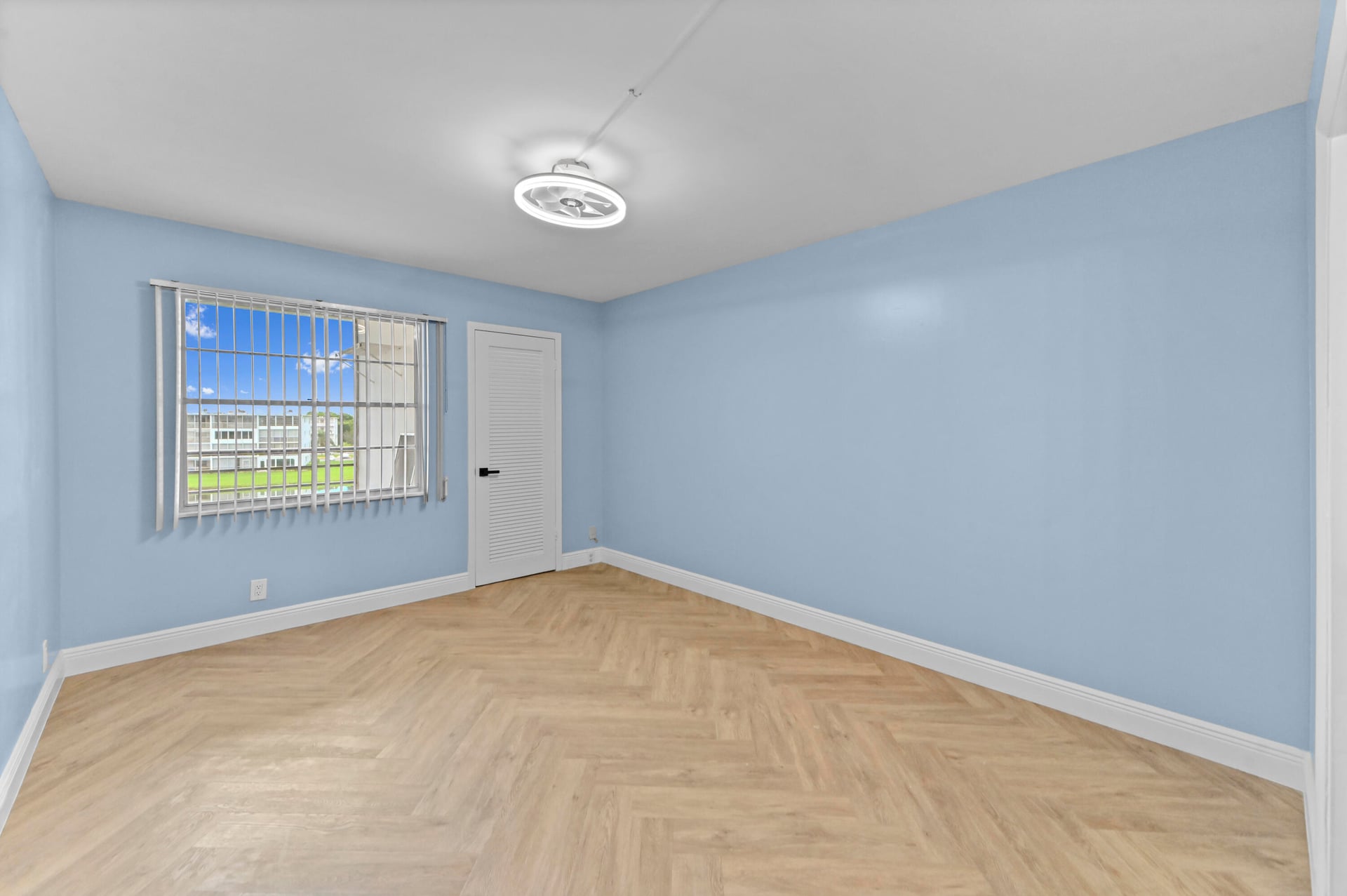 Residence photo 15