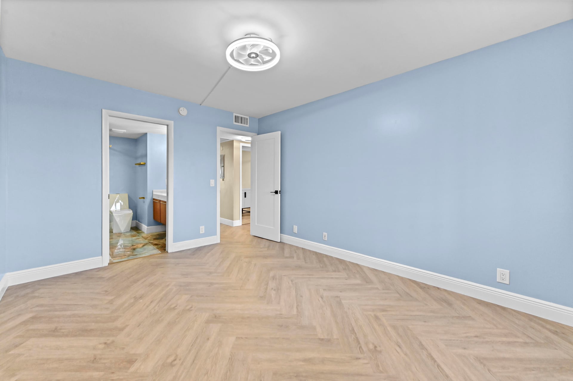 Residence photo 17