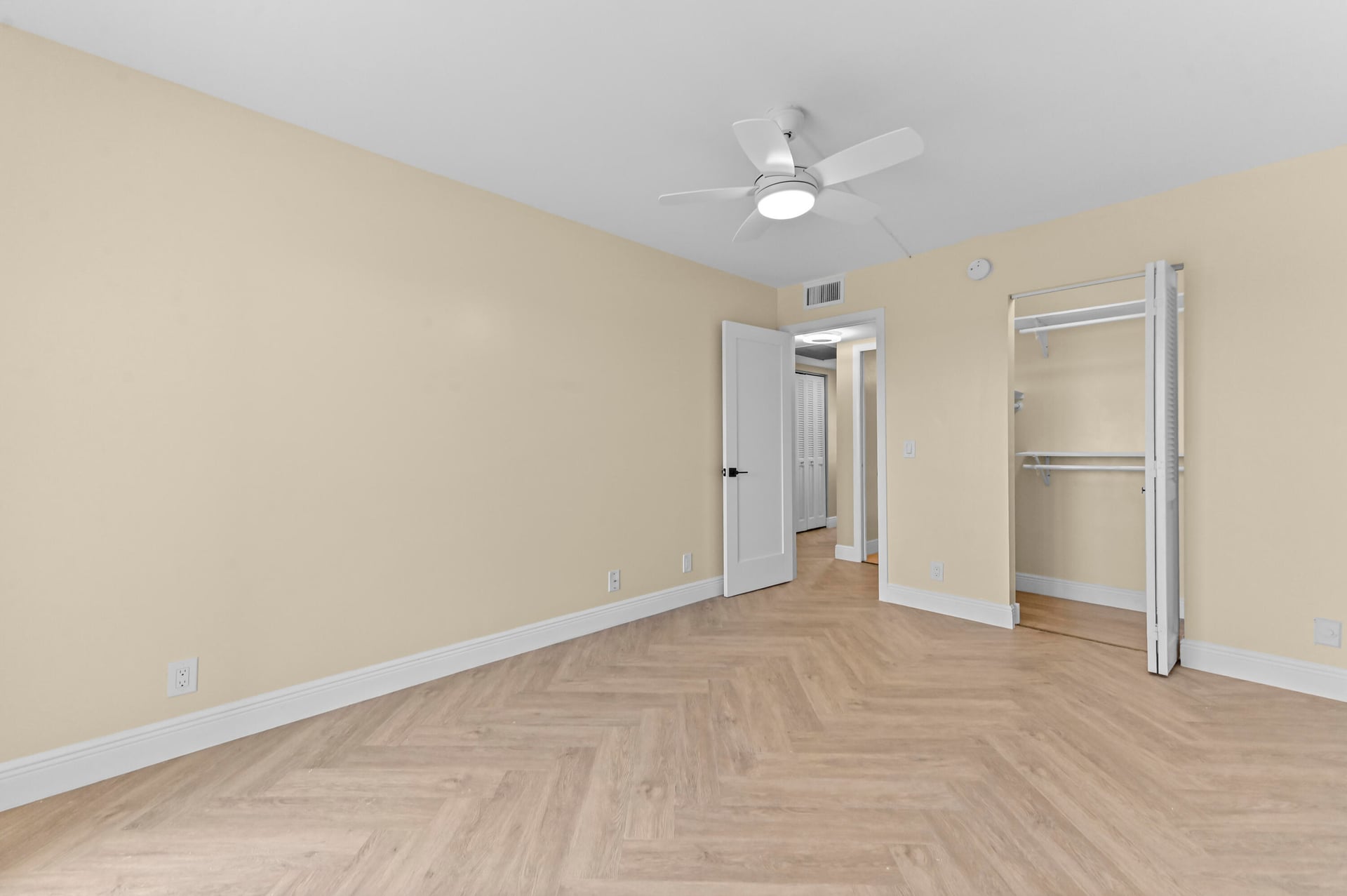 Residence photo 22