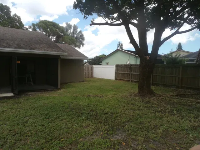  Residence photo 14