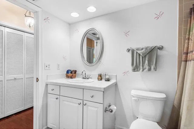Unit 206 photo 32