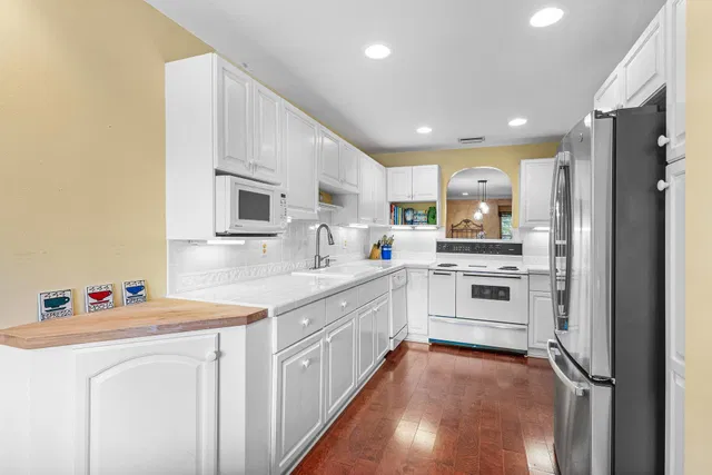 Unit 206 photo 39