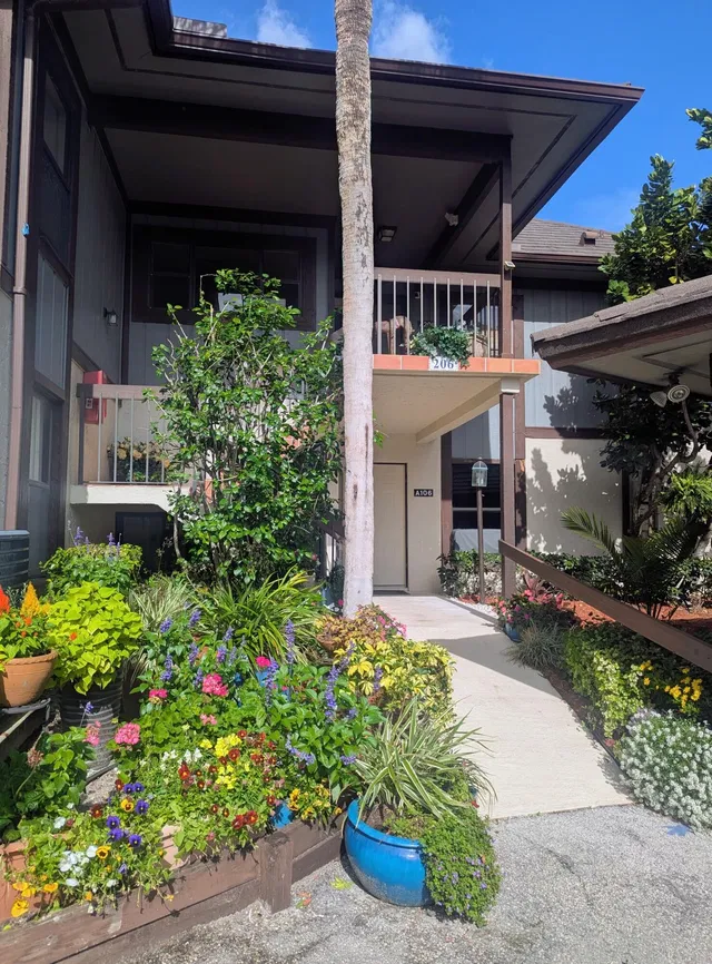 Unit 206 photo 42