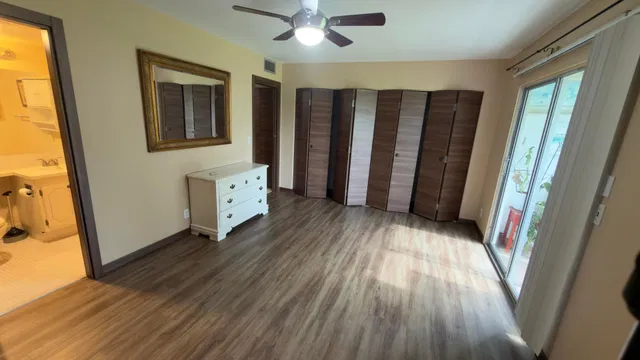 Unit 432 photo 10