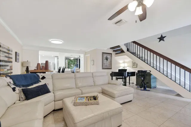 Residence photo 11