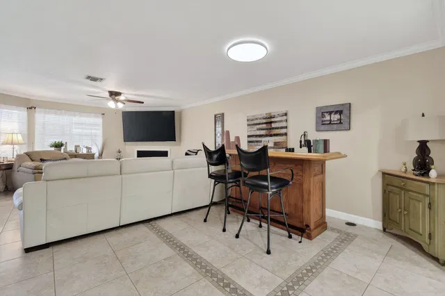 Residence photo 13