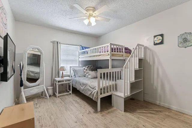 Residence photo 24