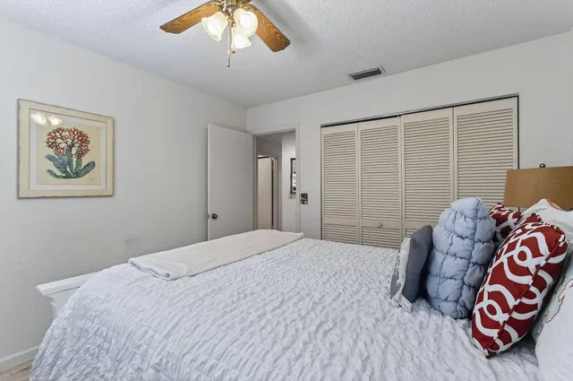 Residence photo 30