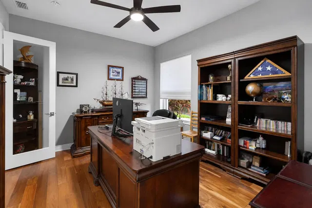 Residence photo 36