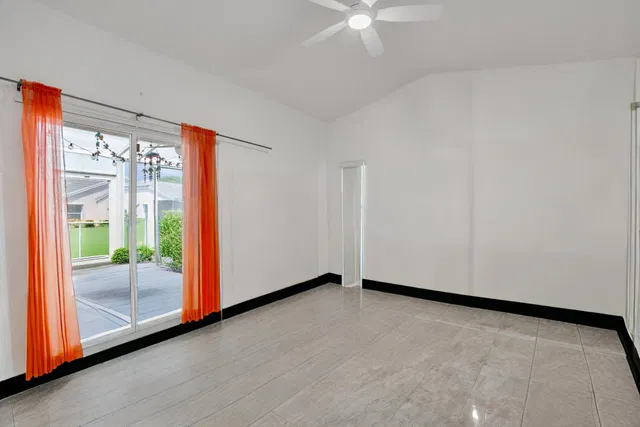 Residence photo 27