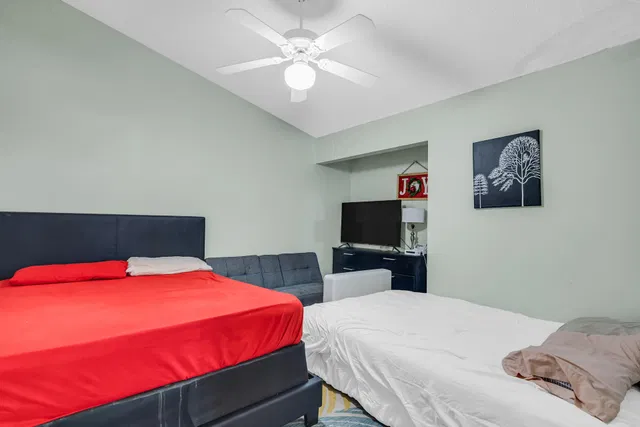 Residence photo 29