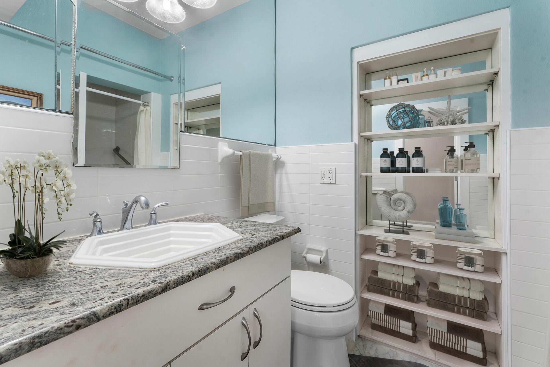 In-Town Palm Beach Unit 2 photo 11