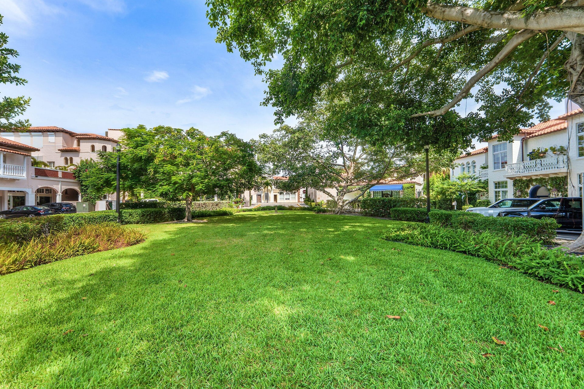 In-Town Palm Beach Unit 2 photo 17