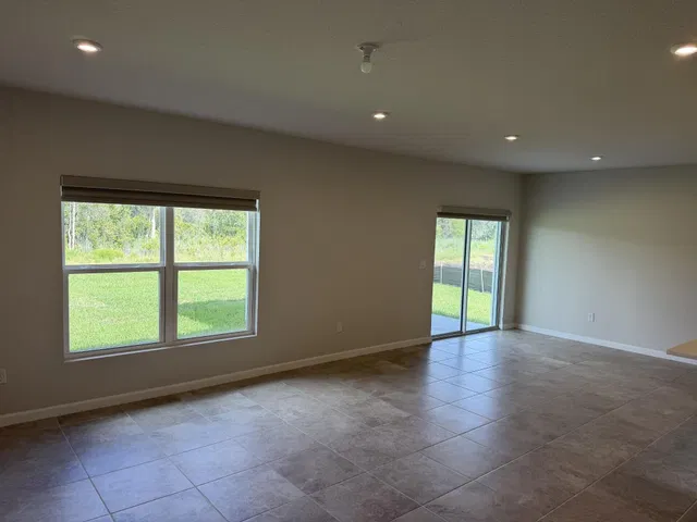 Residence photo 6
