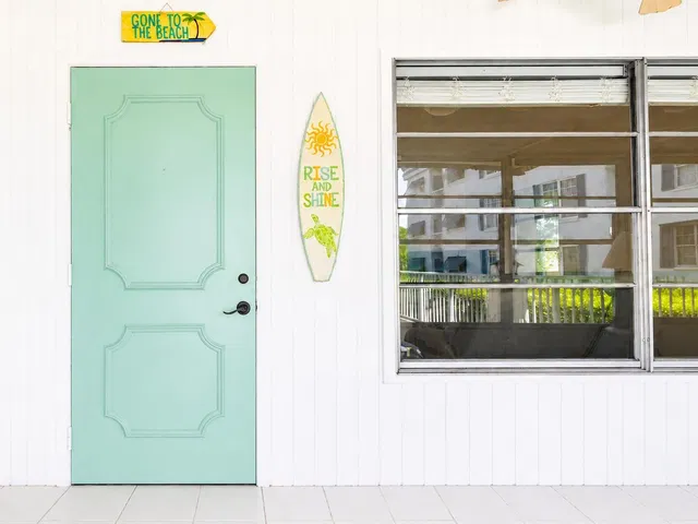 Unit D18 photo 19