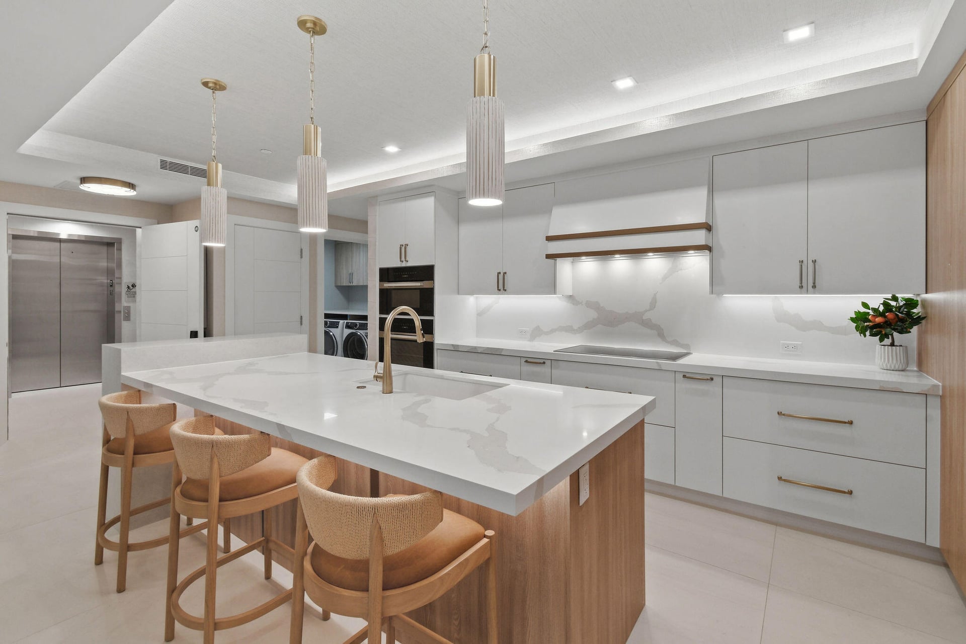 Unit 202 photo 18