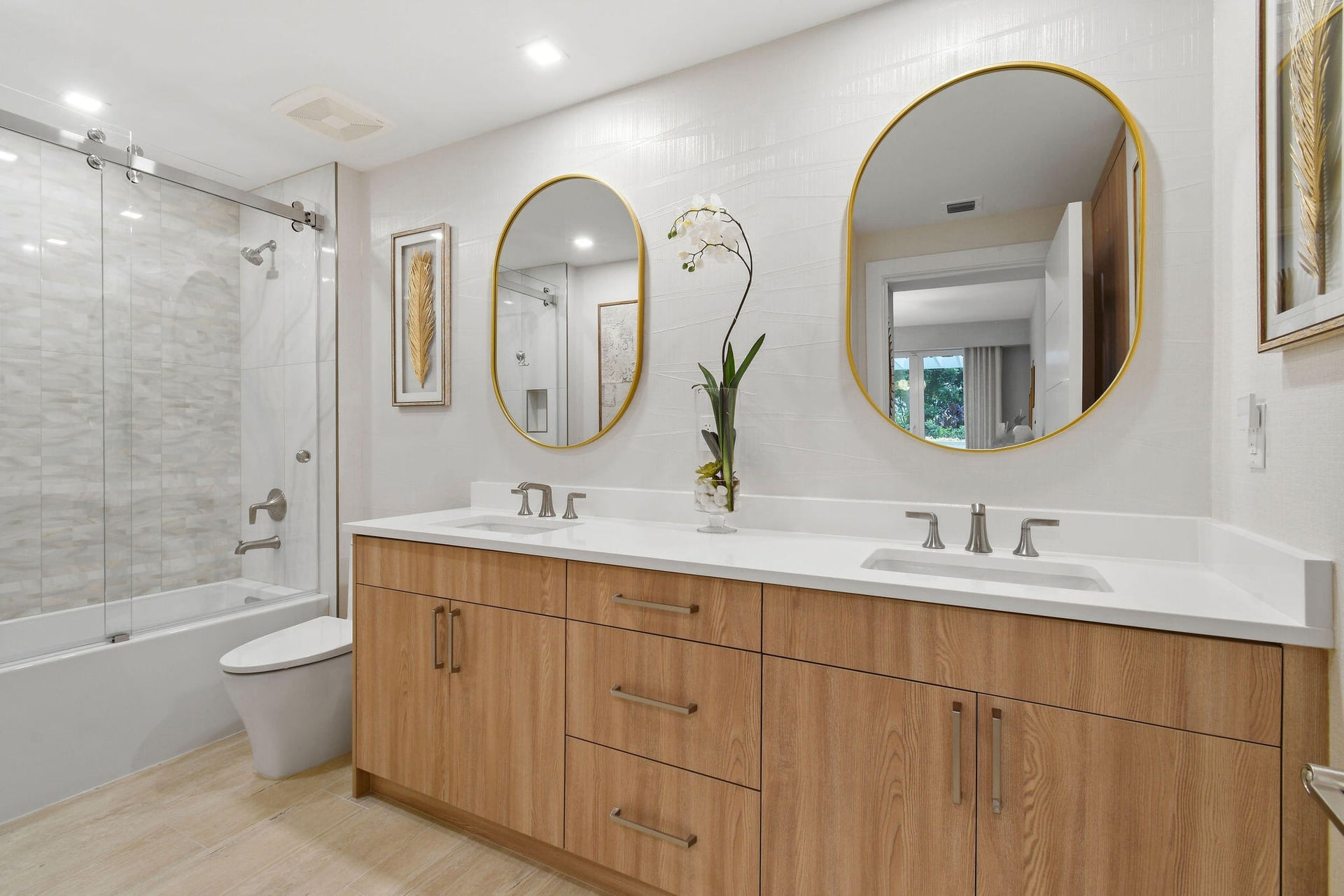 Unit 202 photo 34