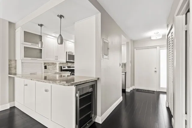 Unit 606 photo 22
