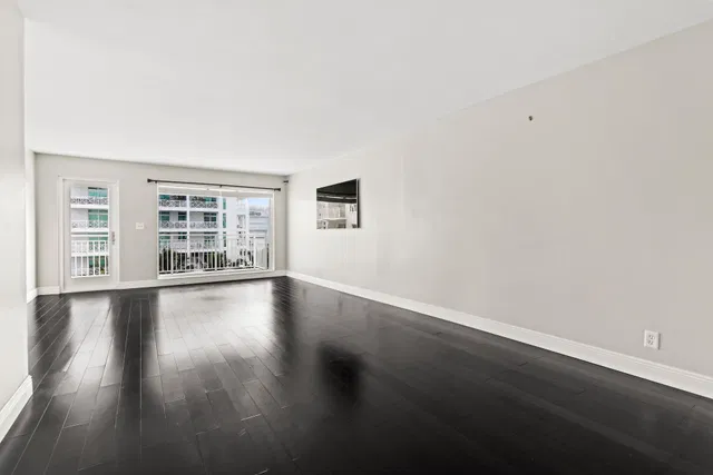 Unit 606 photo 26
