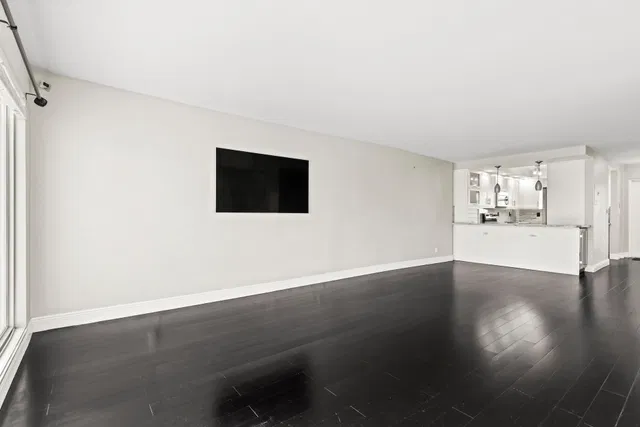 Unit 606 photo 30