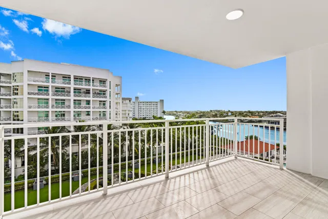Unit 606 photo 33