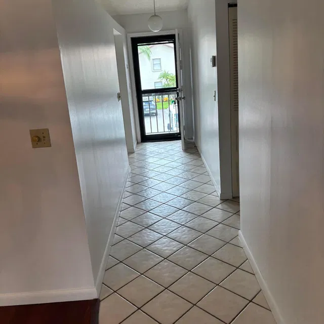 Unit 205 photo 8