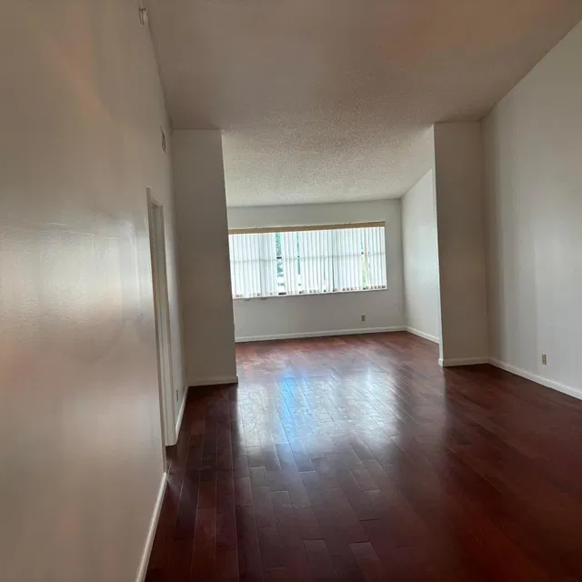 Unit 205 photo 9