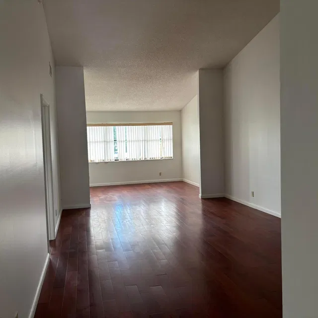 Unit 205 photo 10