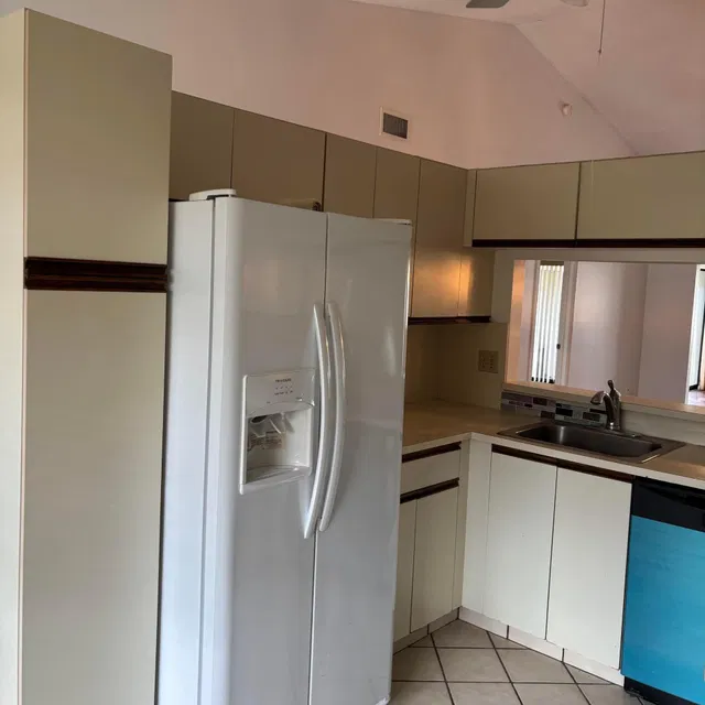 Unit 205 photo 15