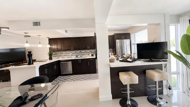 Unit 202 photo 6