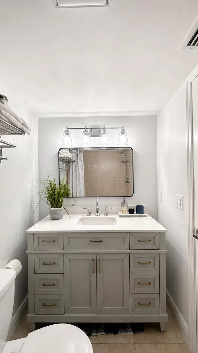 Unit 202 photo 10