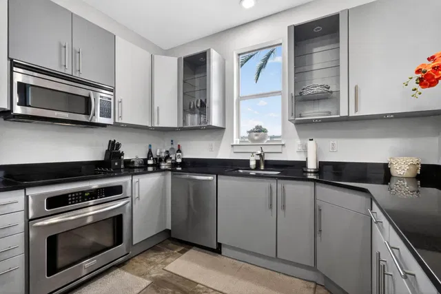 The Meridian Unit 309 photo 10