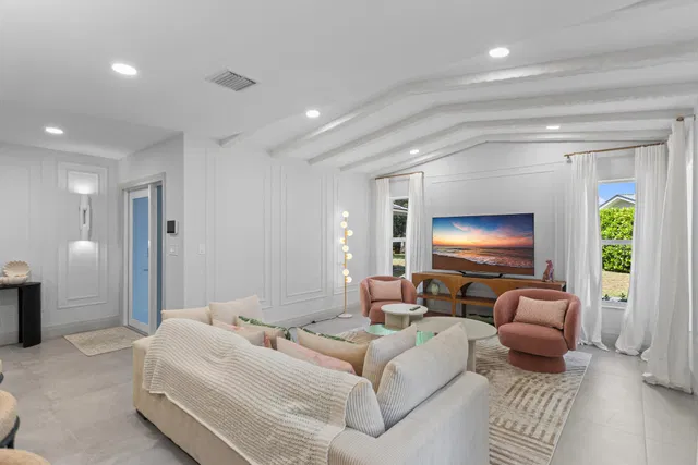  Residence photo 9