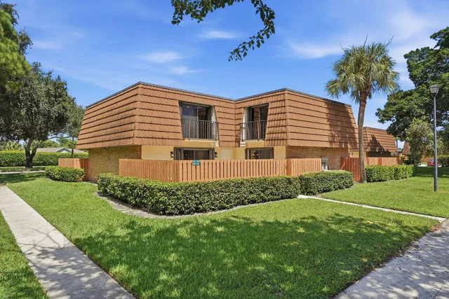  Residence photo 6