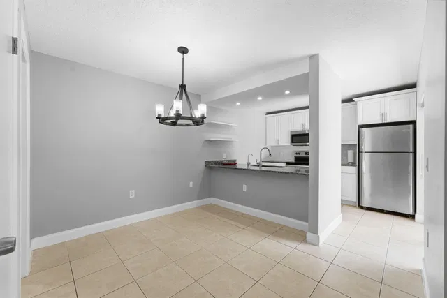  Residence photo 11