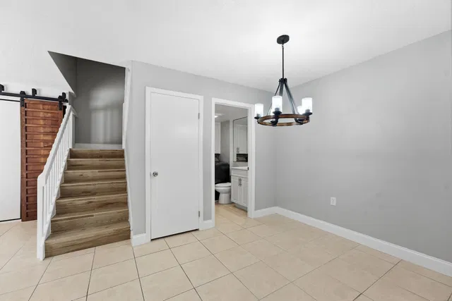  Residence photo 16