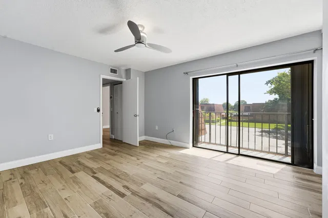  Residence photo 19