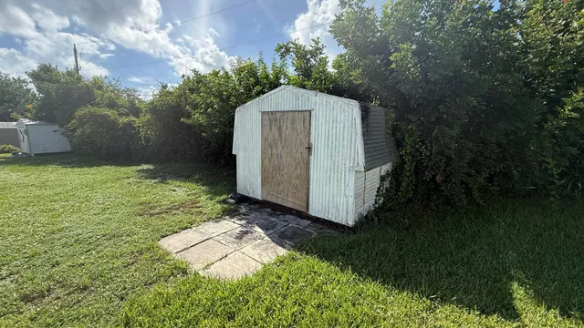 Unit 97 photo 22