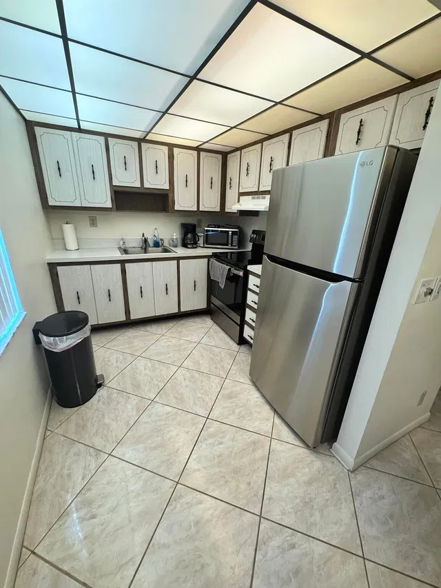  Unit 32 photo 14