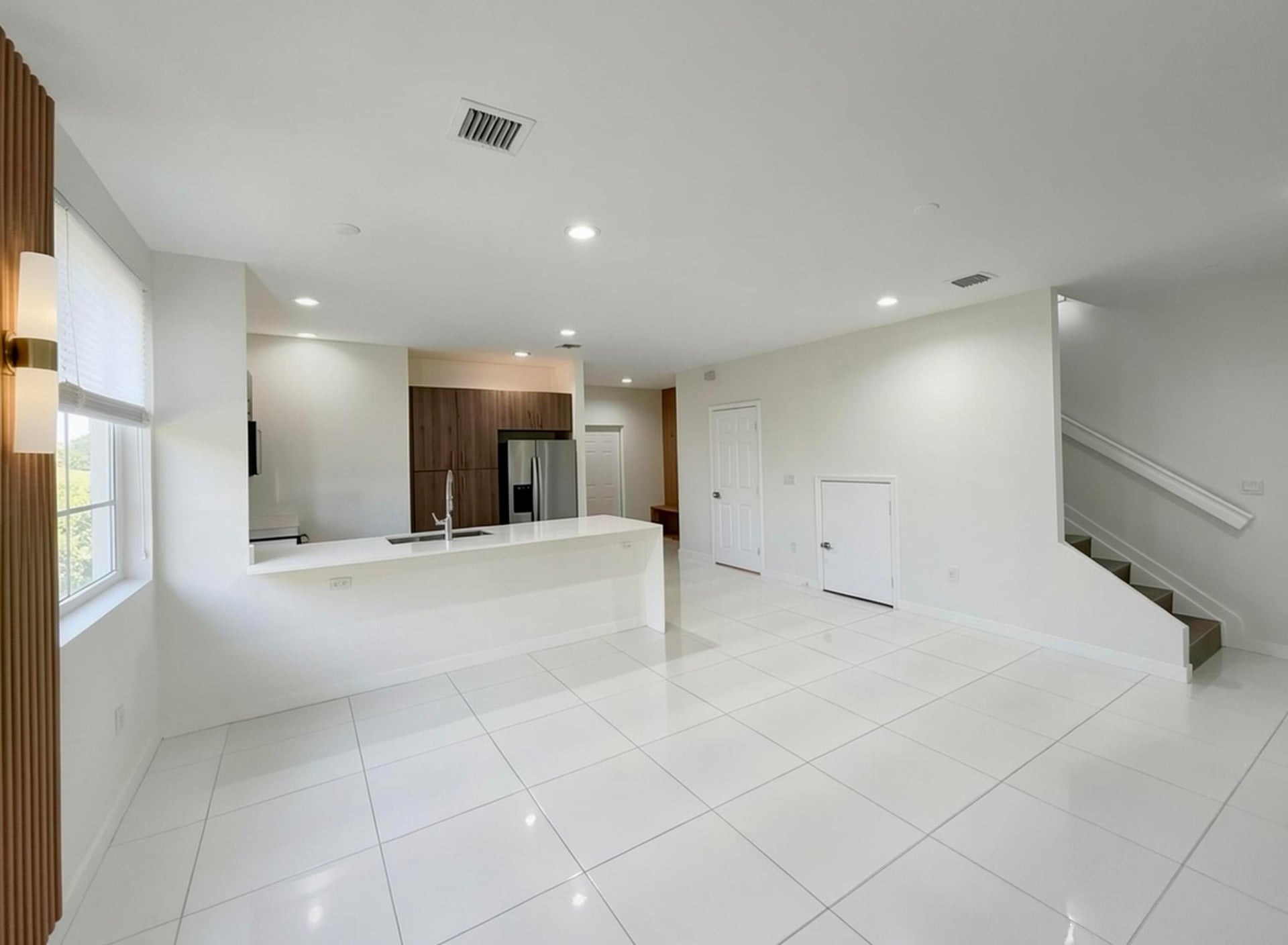 Unit 104 photo 6