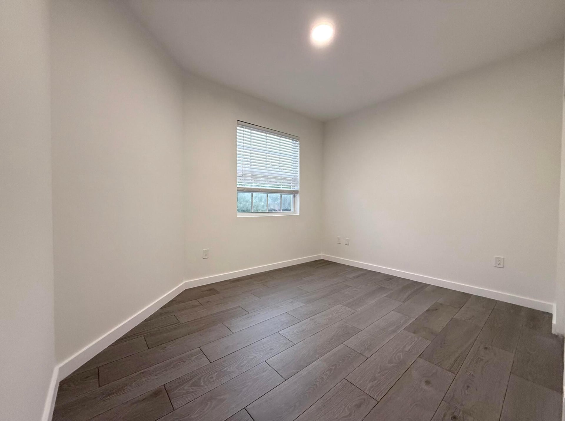 Unit 104 photo 15