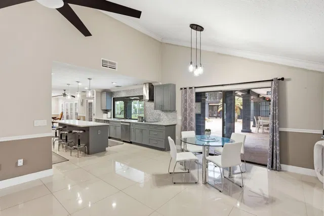 Homeland Residence photo 23
