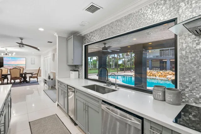 Homeland Residence photo 26