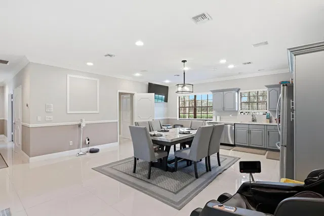Homeland Residence photo 30